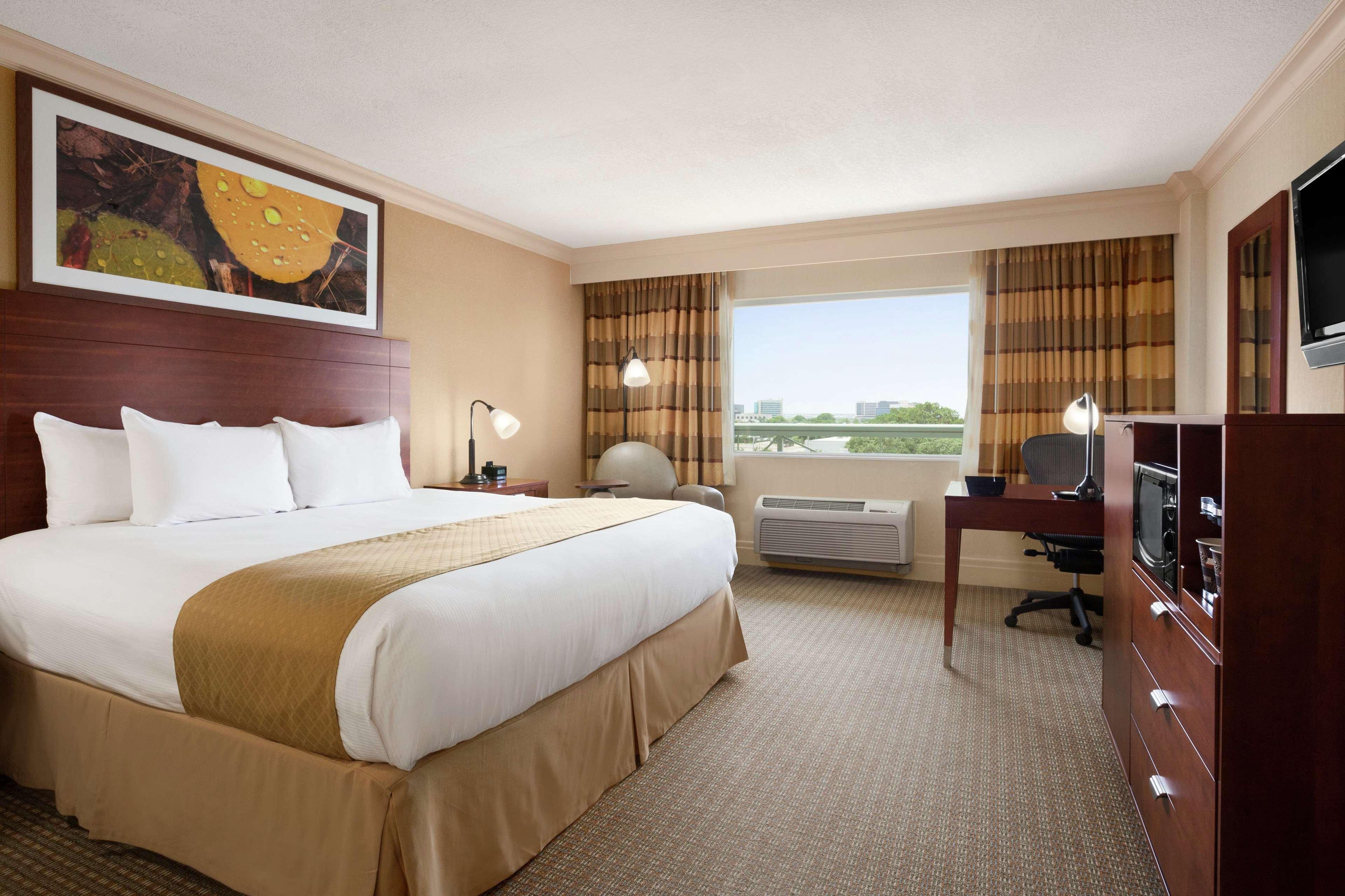 Doubletree By Hilton Hotel Dallas - Love Field Zewnętrze zdjęcie