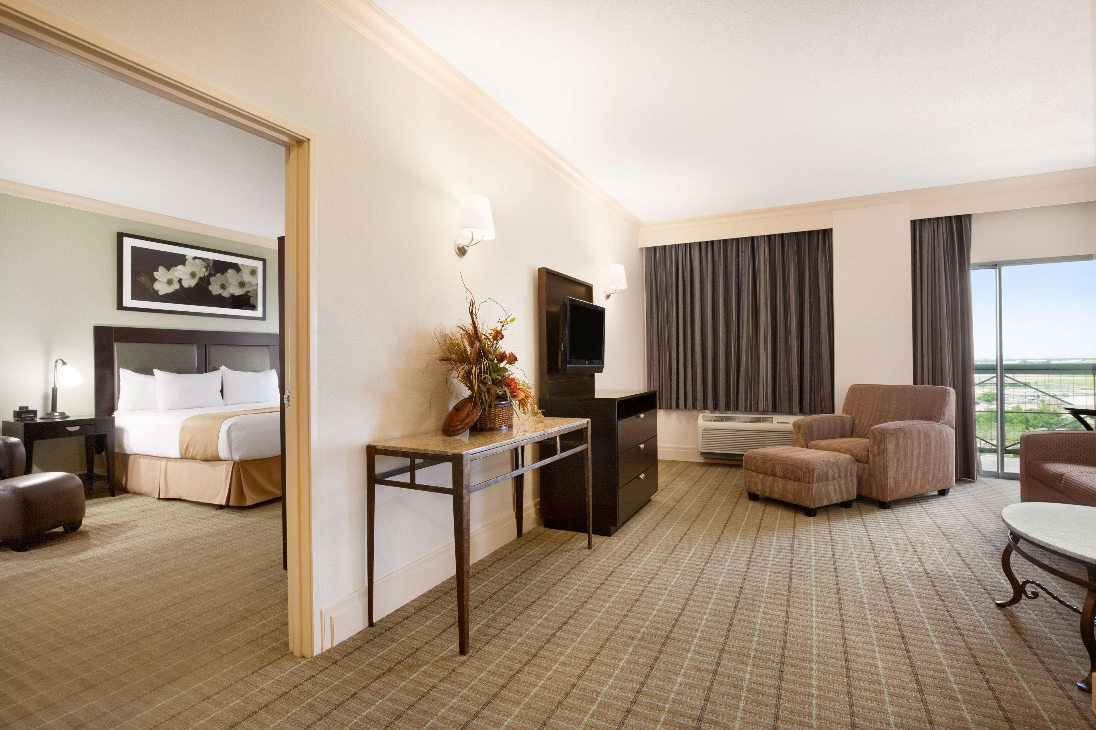 Doubletree By Hilton Hotel Dallas - Love Field Zewnętrze zdjęcie